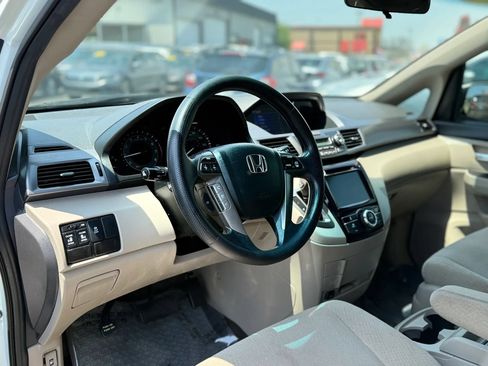 Used 2014 Honda Odyssey EX image 18