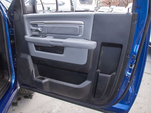 Used 2017 RAM 1500 Big Horn RWD image 16
