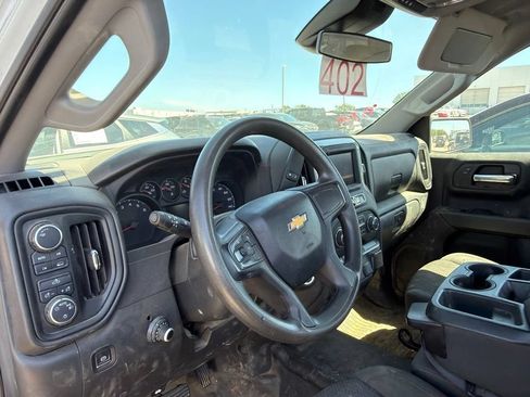 Used 2022 Chevrolet Silverado 1500 W/T w/ WT Value Package AWD/4WD image 9
