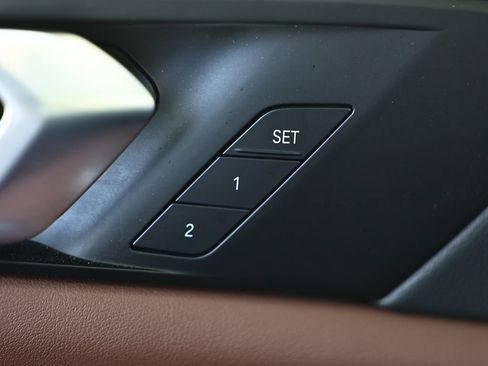Used 2023 BMW X5 xDrive40i w/ M Sport Package AWD/4WD image 17