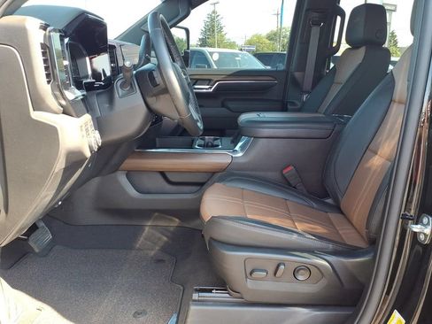 Used 2024 Chevrolet Silverado 2500 High Country AWD/4WD image 12
