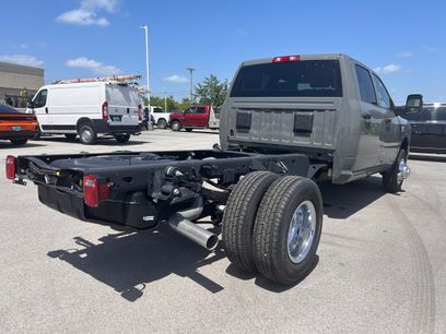 New 2026 RAM 3500 Tradesman w/ Chrome Appearance Group A