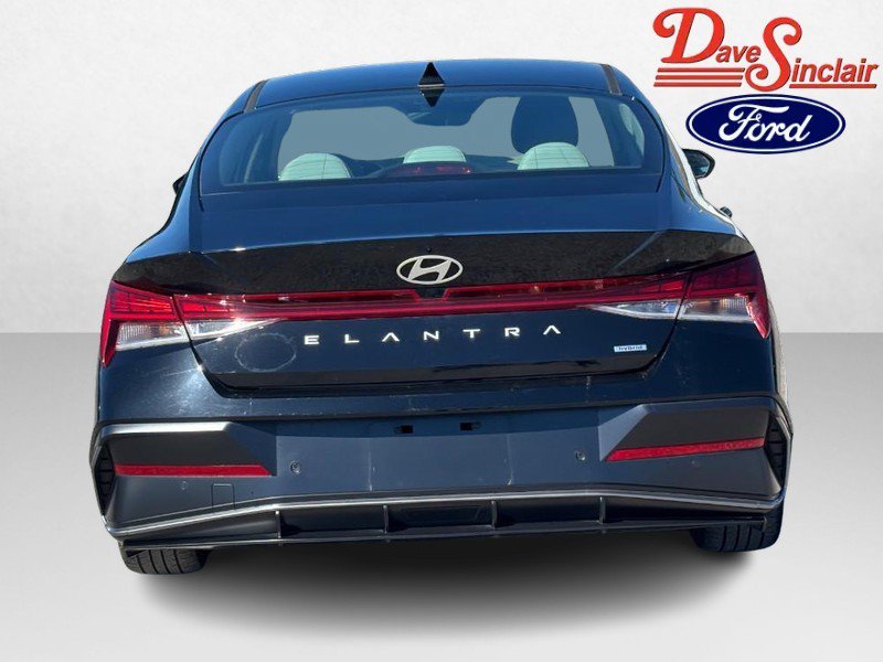 Used 2024 Hyundai Elantra Limited FWD image 8
