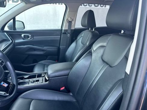 Used 2024 Kia Sorento S w/ Panoramic Sunroof Package AWD/4WD image 11