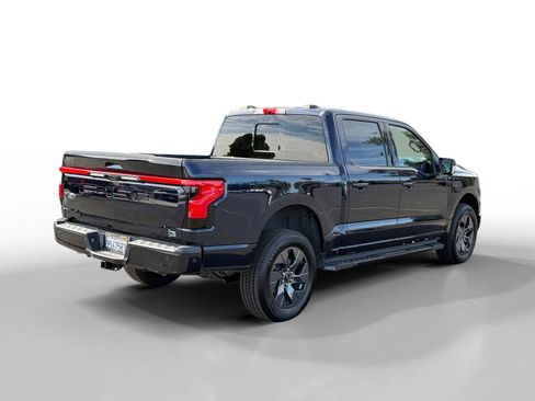 Certified 2022 Ford F150 Lightning Lariat AWD/4WD image 5