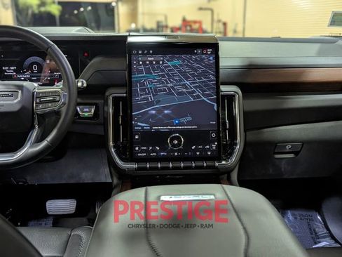 Used 2025 GMC Yukon XL Denali image 22