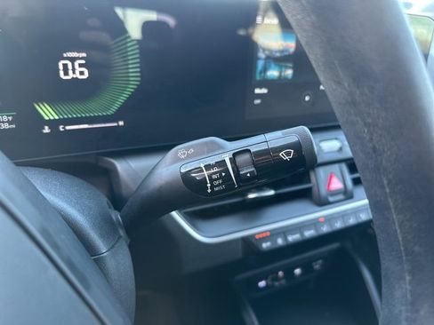 Used 2025 Kia K4 LXS image 24