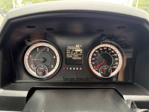 Used 2018 RAM 2500 Tradesman w/ Chrome Appearance Group AWD/4WD image 28