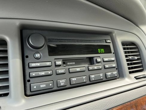 Used 2005 Mercury Grand Marquis LS RWD image 5