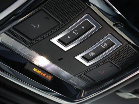 New 2026 Land Rover Range Rover Velar S AWD/4WD image 20