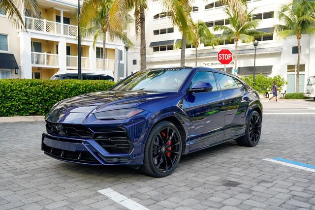 Used 2022 Lamborghini Urus AWD/4WD image 2
