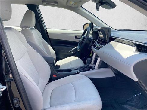 Used 2024 Toyota Corolla Cross L FWD image 25
