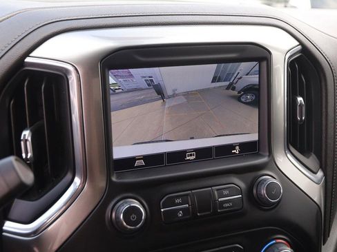 Used 2021 Chevrolet Silverado 1500 LTZ AWD/4WD image 16