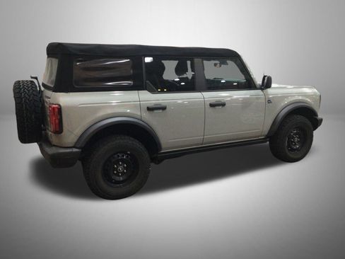 Used 2022 Ford Bronco Black Diamond AWD/4WD image 3