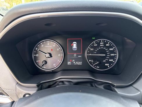 Used 2025 Subaru Outback Onyx Edition image 38