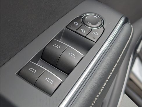 New 2026 GMC Acadia Denali w/ Super Cruise Package FWD image 10