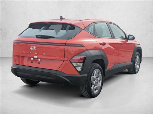 New 2026 Hyundai Kona SE image 2