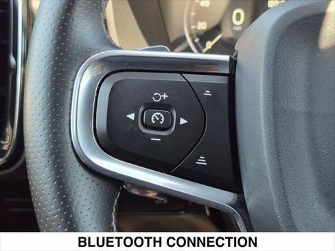 Used 2019 Volvo XC40 T5 R-Design AWD/4WD image 14