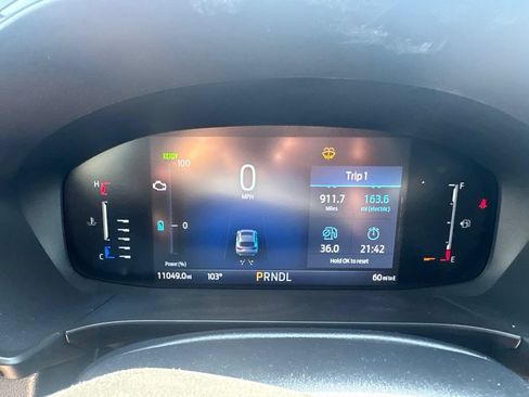 Certified 2023 Ford Escape ST-Line Select AWD/4WD image 11