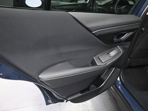 Used 2025 Subaru Outback Premium image 21