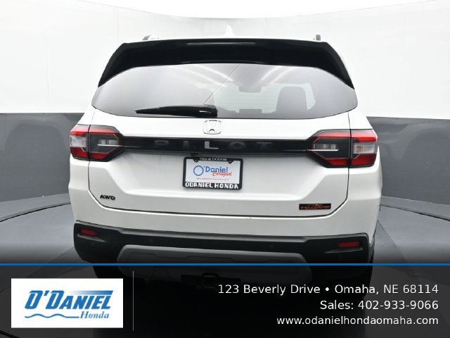 Used 2024 Honda Pilot TrailSport image 5