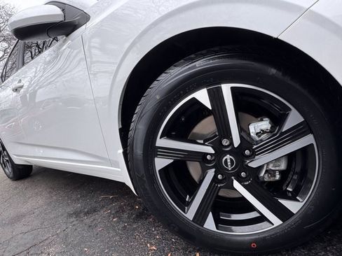 Used 2024 Nissan Sentra SV image 5