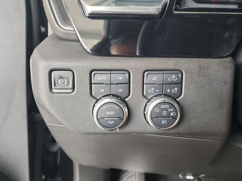 Certified 2025 GMC Sierra 1500 SLT w/ SLT Premium Plus Package AWD/4WD image 17