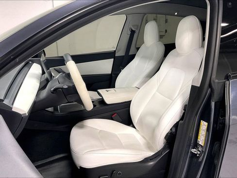 Used 2022 Tesla Model Y Performance image 32