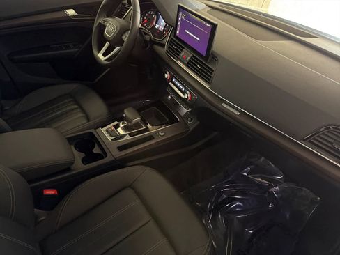 Used 2023 Audi Q5 2.0T Premium w/ Convenience Package AWD/4WD image 16