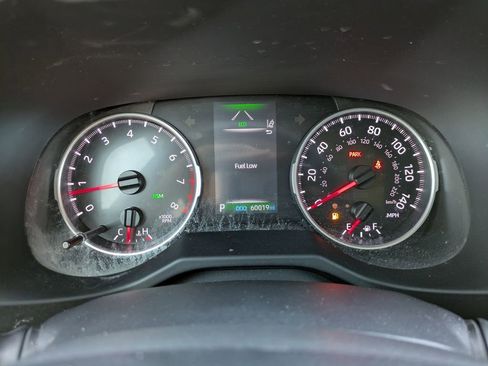 Used 2021 Toyota RAV4 XLE w/ Convenience Package image 31