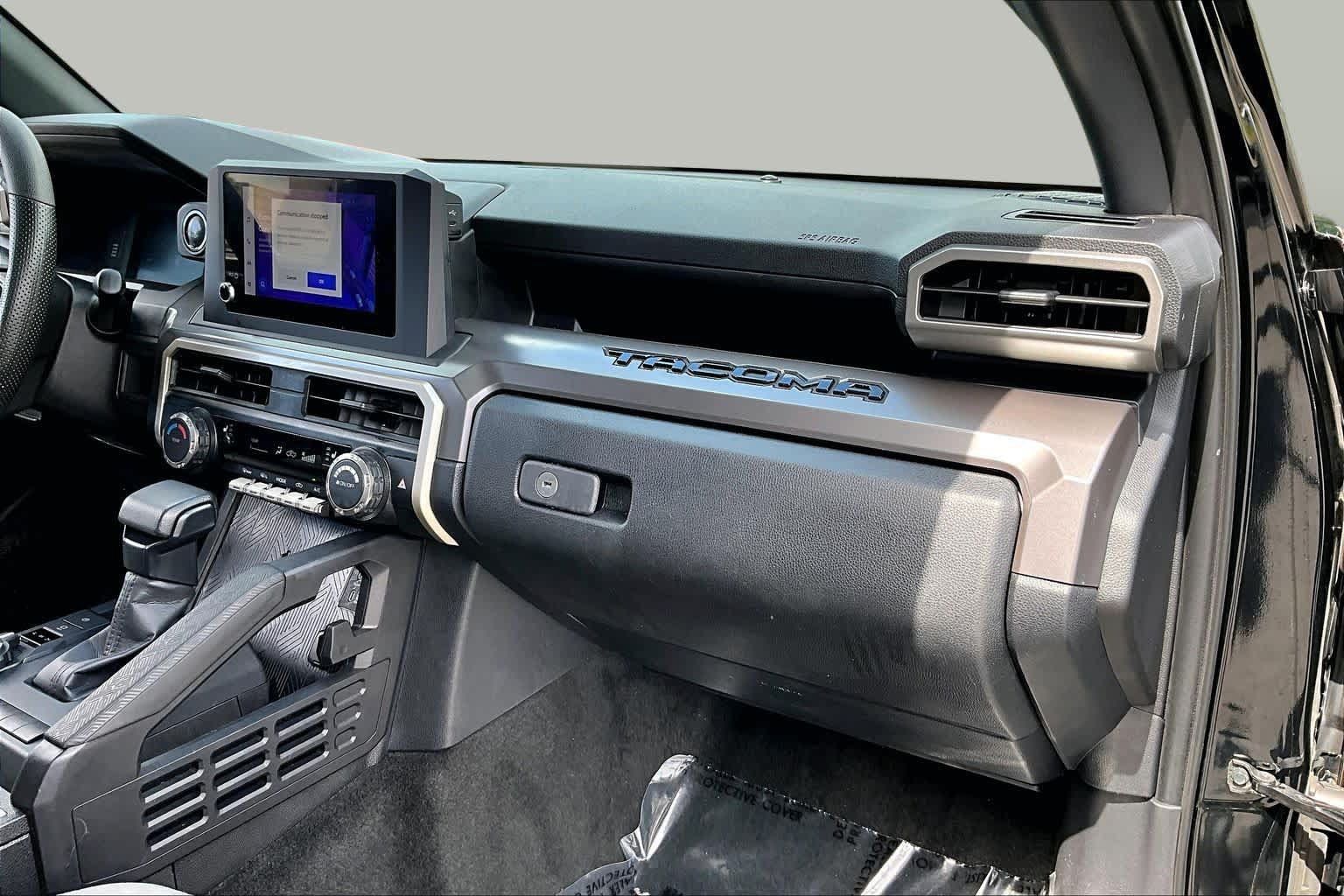 Used 2024 Toyota Tacoma SR5 AWD/4WD image 18