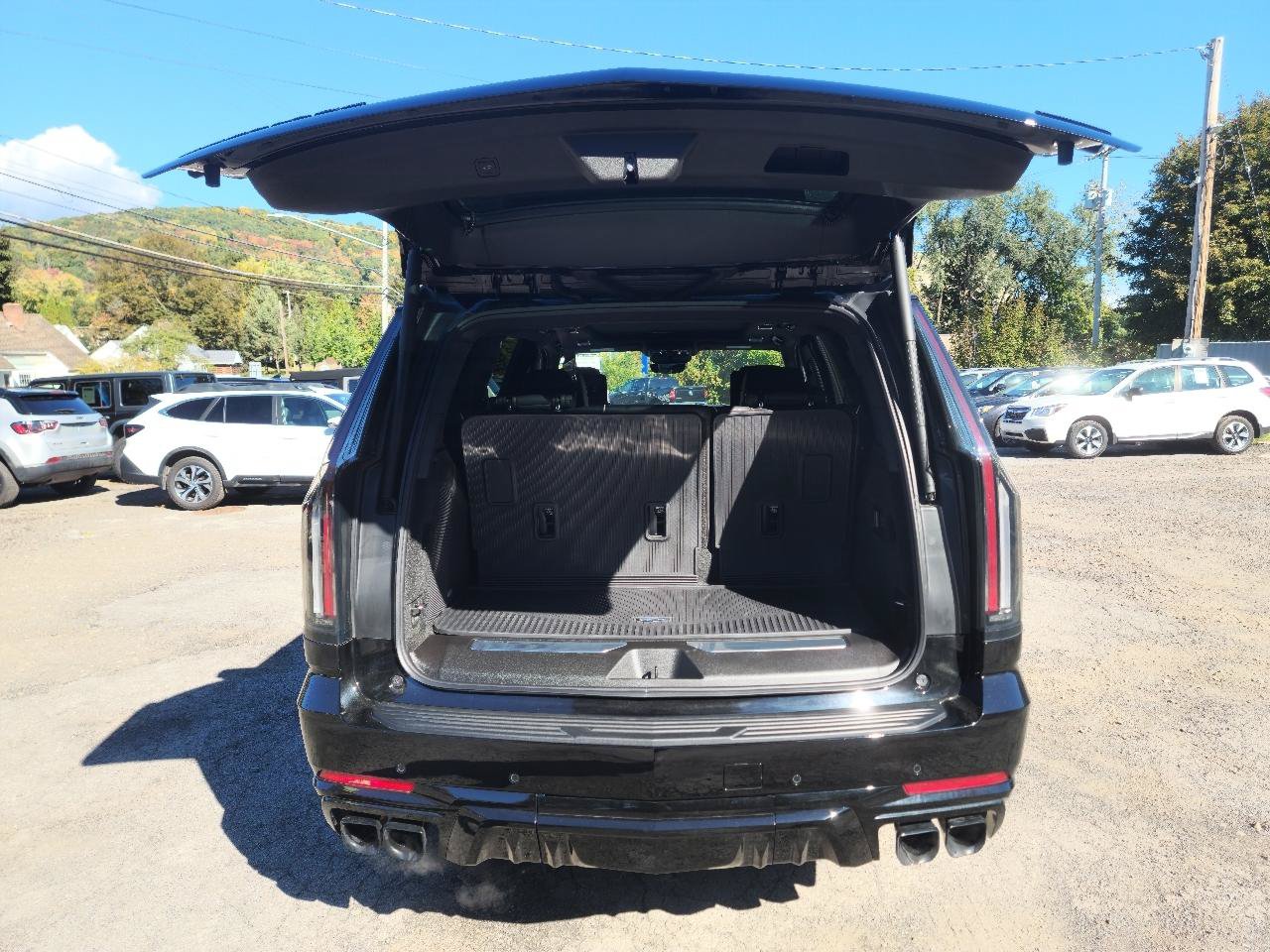 Used 2025 Cadillac Escalade V AWD/4WD image 43