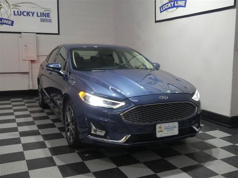 Used 2019 Ford Fusion Titanium image 5