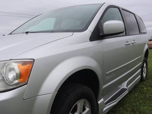 Used 2011 Dodge Grand Caravan Mainstreet w/ PWR Convenience Group FWD image 15
