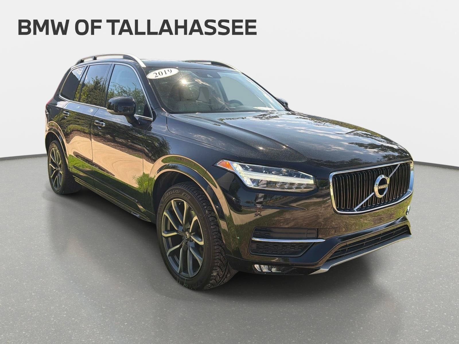 Used 2019 Volvo XC90 T5 Momentum w/ Protection Package Premier AWD/4WD image 3