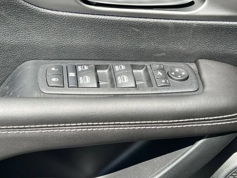 New 2027 Chrysler Pacifica Limited FWD image 15