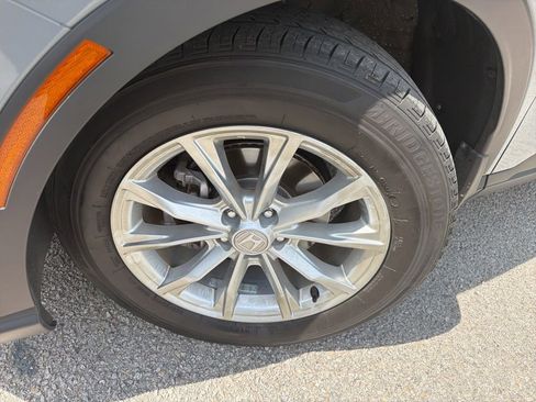 Used 2025 Honda CR-V EX image 2