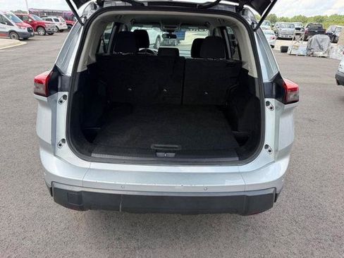 Used 2024 Nissan Rogue S FWD image 7