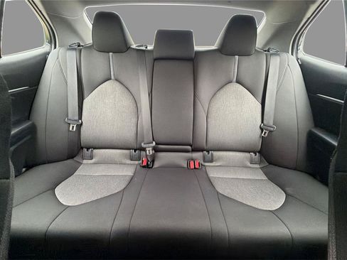 Used 2021 Toyota Camry LE FWD image 14
