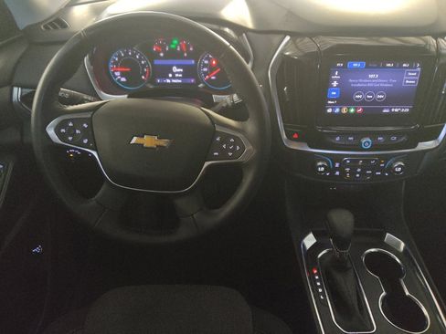 Used 2021 Chevrolet Traverse LT AWD/4WD image 22