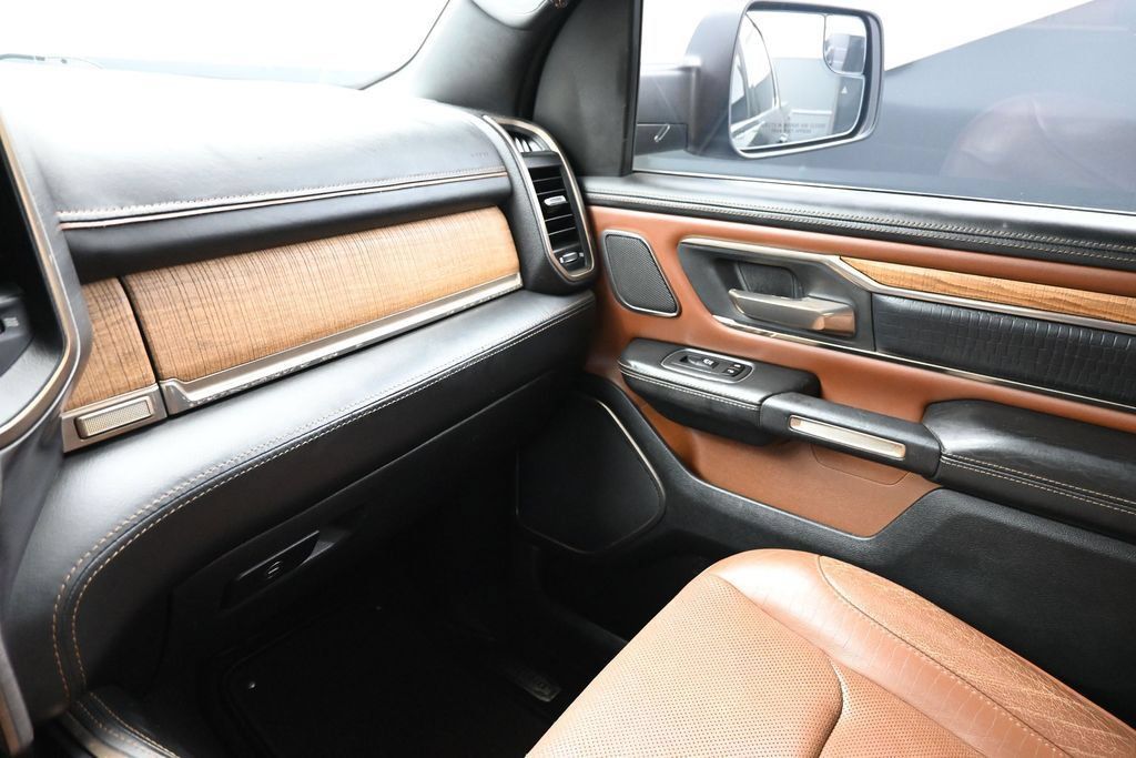Used 2019 RAM 1500 Limited AWD/4WD image 11
