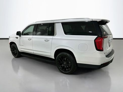 Used 2023 GMC Yukon XL SLT w/ SLT Luxury Package AWD/4WD image 5
