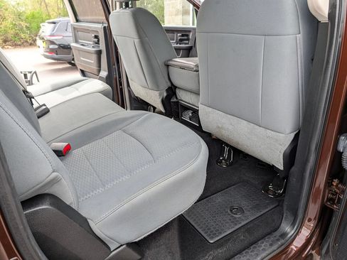 Used 2014 RAM 3500 Tradesman w/ Chrome Appearance Group AWD/4WD image 32