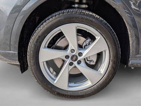 New 2025 Audi Q5 Premium Plus image 9