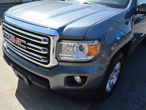 Used 2018 GMC Canyon SLE RWD image 3