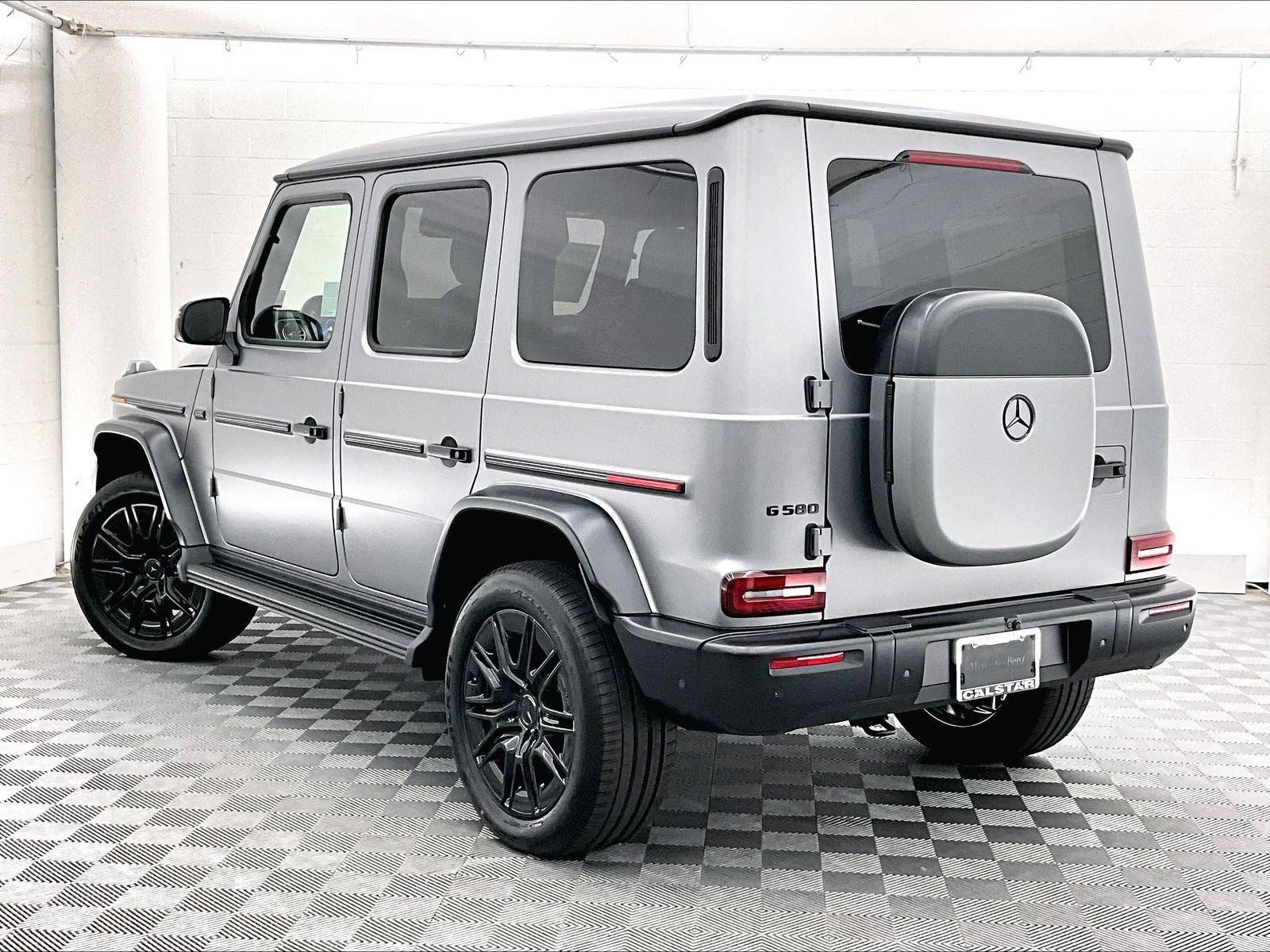 New 2027 Mercedes-Benz G 580 e image 2