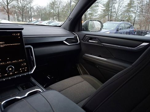 Certified 2025 GMC Acadia Elevation image 16