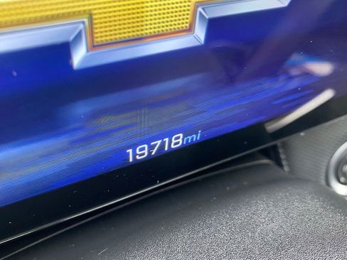 Used 2025 Chevrolet Equinox LT w/ Safety and Technology Package image 5