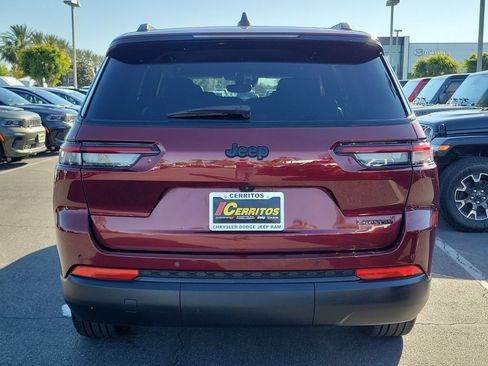 Certified 2024 Jeep Grand Cherokee L Limited w/ Black Appearance Package image 23