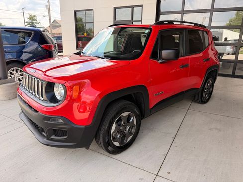 Used 2017 Jeep Renegade Sport w/ Power & Air Group AWD/4WD image 3